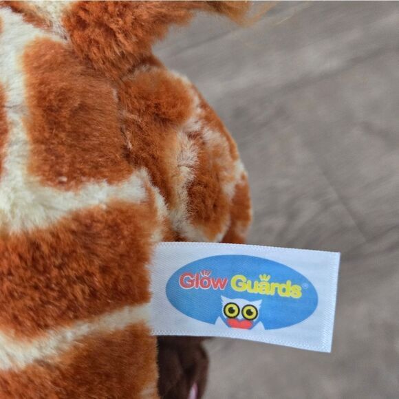 Glow guard giraffe - Picture 2 of 5